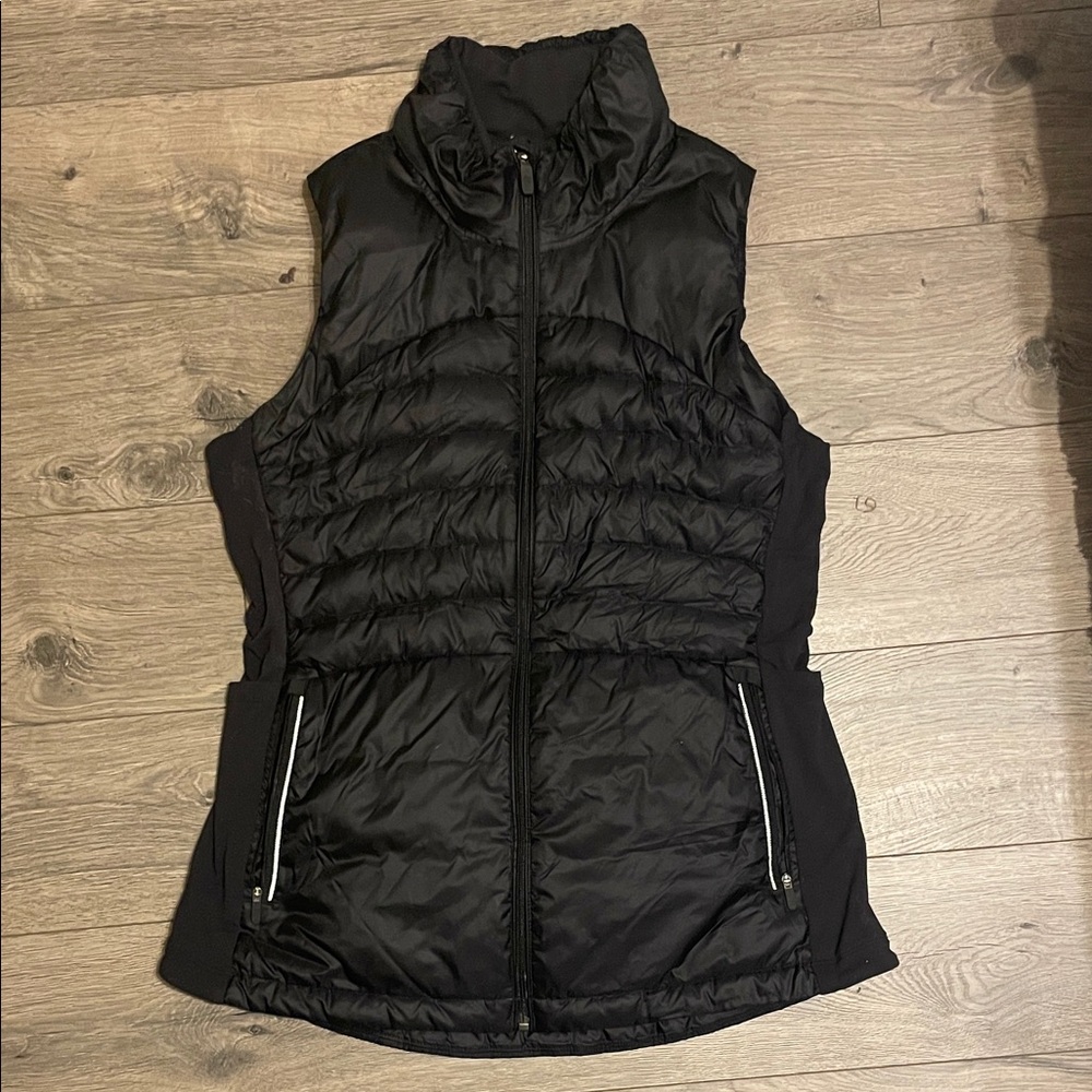 Lululemon down for a run vest 2